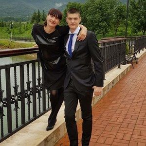 Meet your Posher, Emili